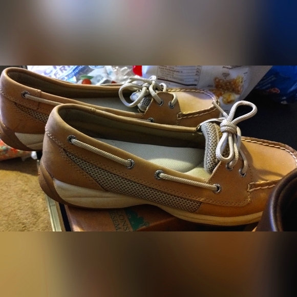 Women's Sperry! NEVER WORN!!Size 8.5 NWOT!! - Picture 1 of 4